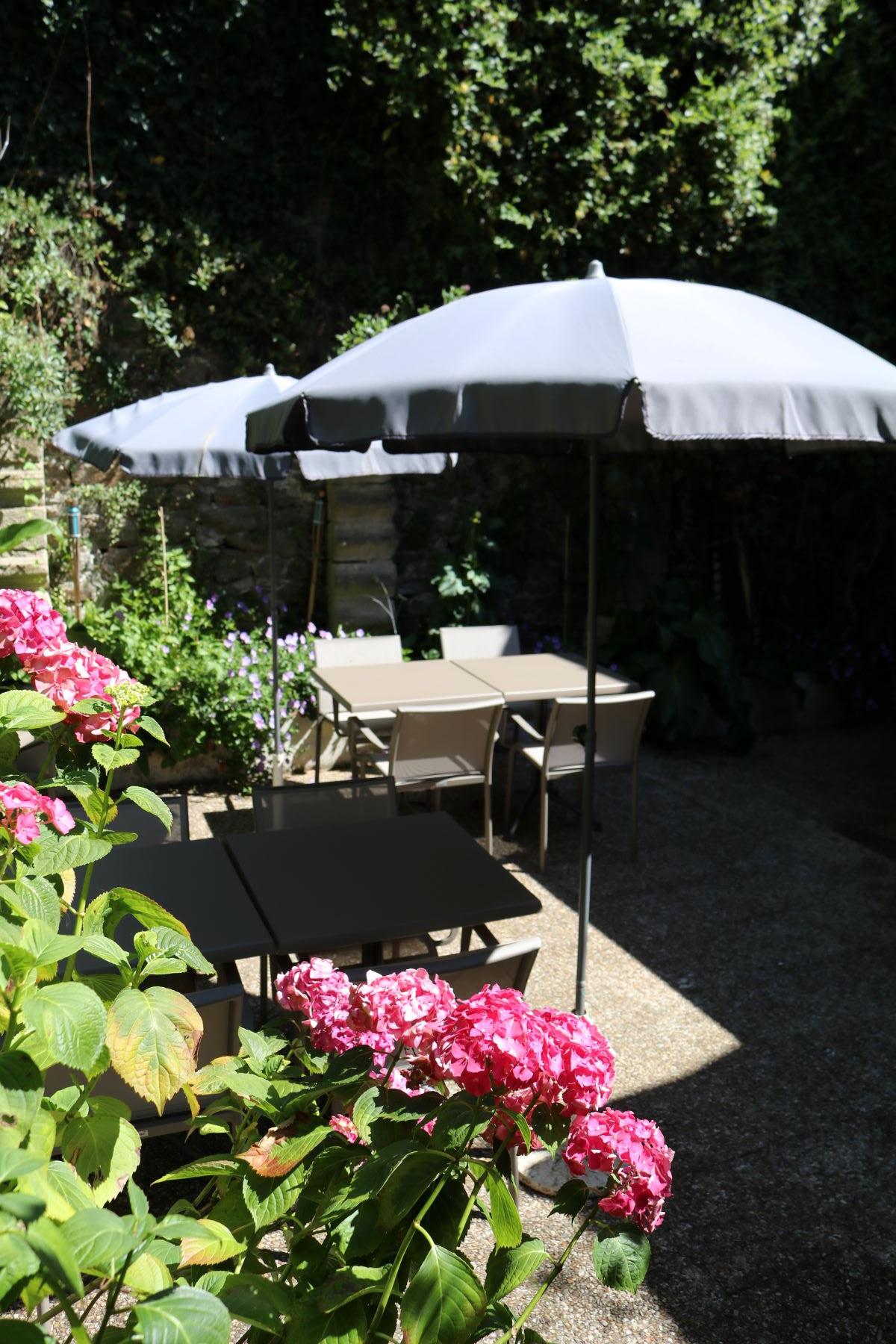 restaurant-dinan-terrasse-jardin-dinan